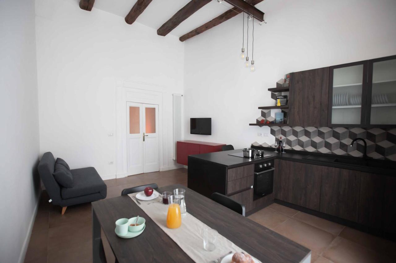 Domus Delia Luxury Apartment نابولي المظهر الخارجي الصورة