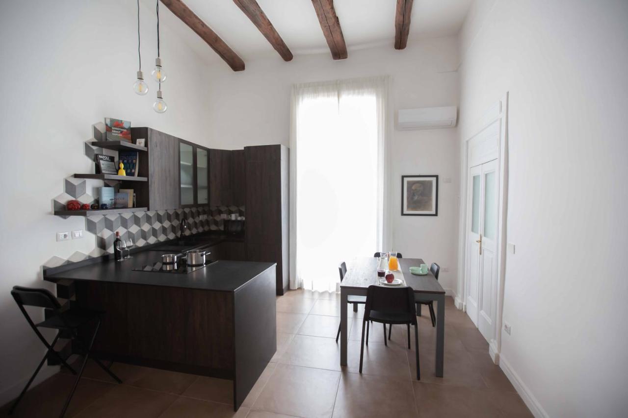Domus Delia Luxury Apartment نابولي المظهر الخارجي الصورة
